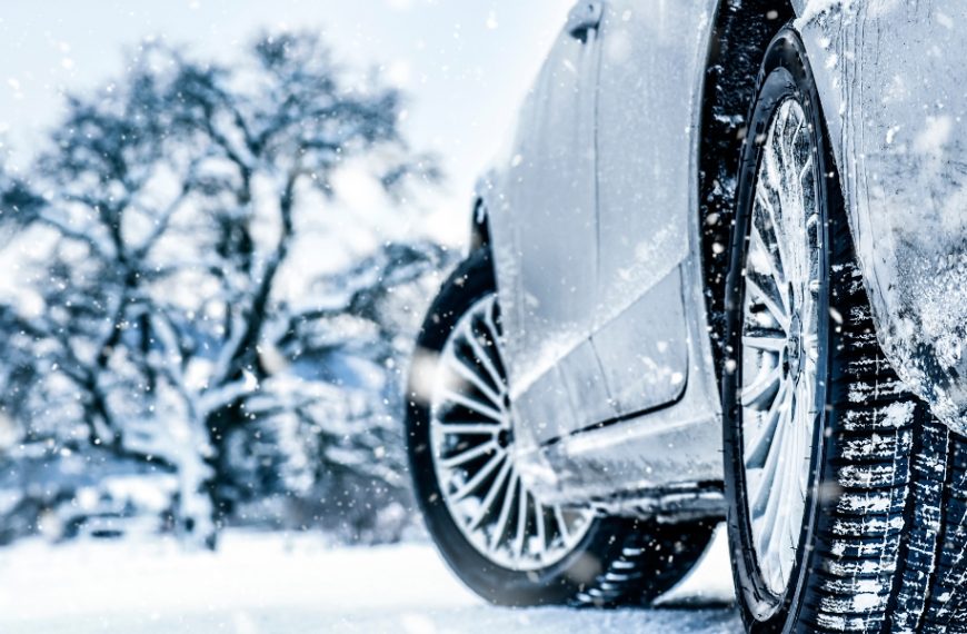 Préparez votre voiture pour les vacances d’hiver : 4 conseils essentiels de professionnels