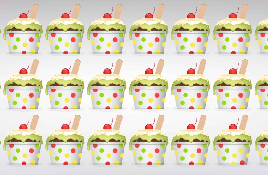 Visual test: An almost perfect dessert! Find the anomaly!