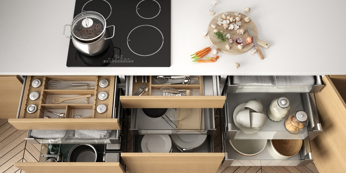 Découvrez les secrets d'une cuisine organisée : des astuces de rangement et des conseils pour optimiser l'espace