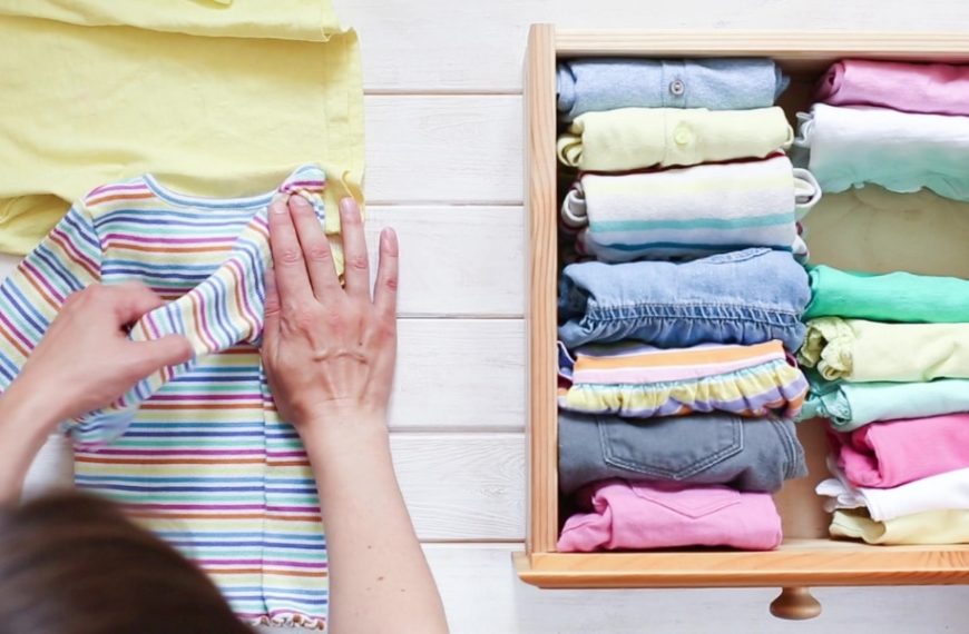 Découvrez la méthode KonMari pour transformer votre maison avec l'art du rangement efficace !