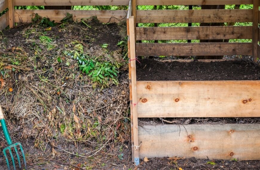 Astuces jardinage : que mettre au fond d’un composteur pour un engrais de qualité ?