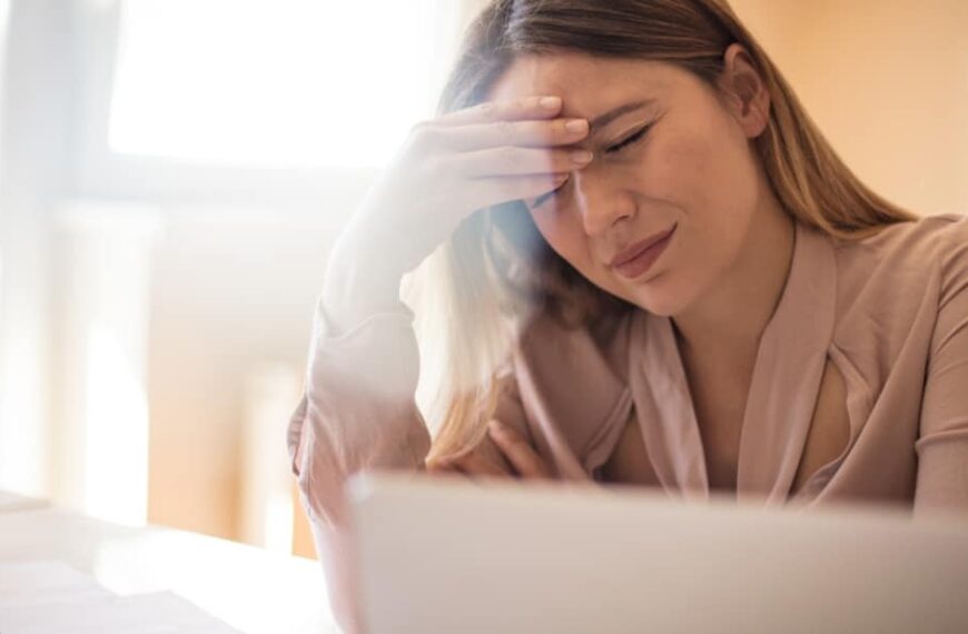 Gérer l'anxiété, les migraines et les sautes d'humeur : conseils pour reconnaître une pathologie grave sous-estimée