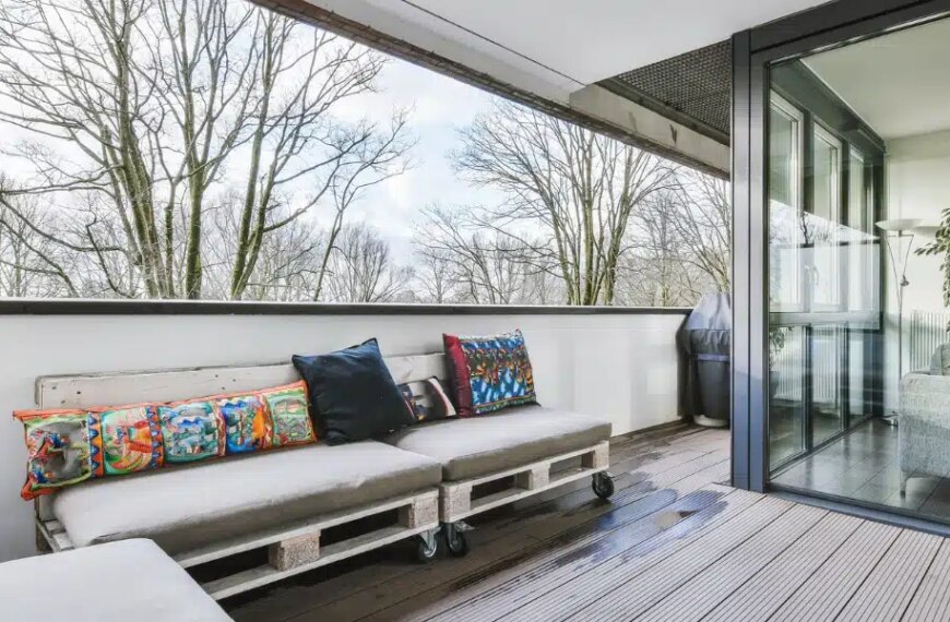 Transformez votre balcon avec des palettes : des idées créatives et durables vous attendent !