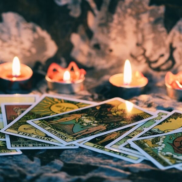 Prévisions astrologiques et tirage de tarot du 14 août 2024 : Découvrez les influences des étoiles sur votre quotidien