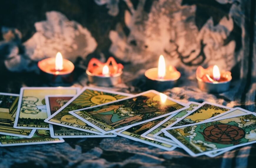 Prévisions astrologiques et tirage de tarot du 14 août 2024 : Découvrez les influences des étoiles sur votre quotidien