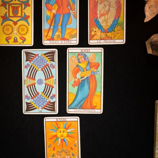 Prévisions astrologiques du tarot pour le 19 août 2024 : Guide des énergies et influences cosmiques