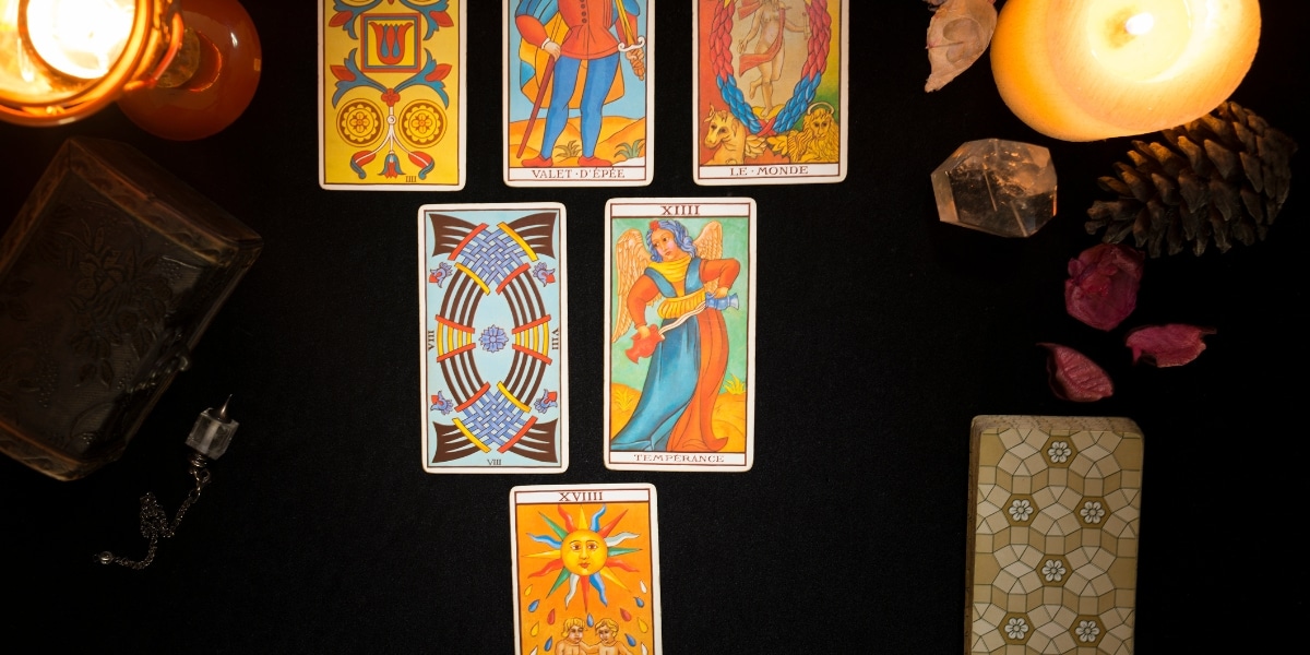 Prévisions astrologiques du tarot pour le 19 août 2024 : Guide des énergies et influences cosmiques