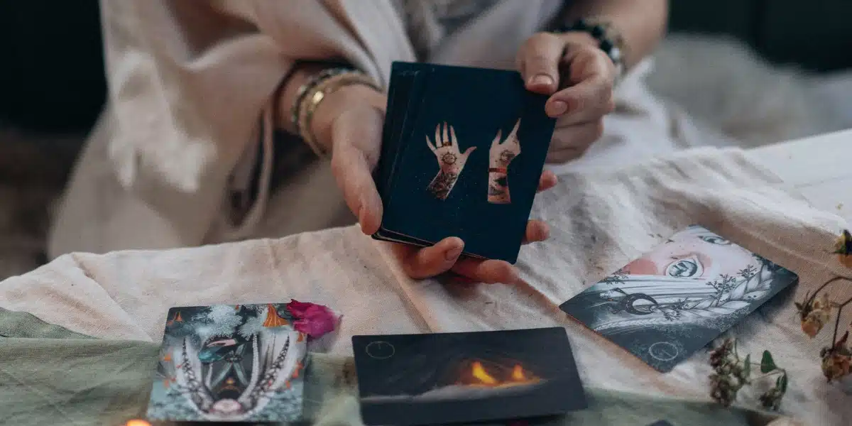 Prévisions astrologiques du tarot pour le 21 août 2024 : Exploration des énergies cosmiques