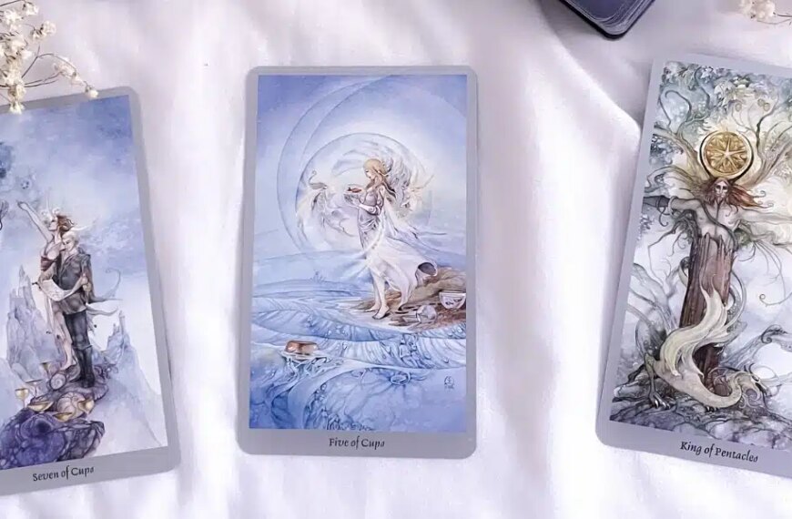 Prévisions astrologiques et tarot du 18 août 2024 : Exploration des énergies célestes et guidance universelle