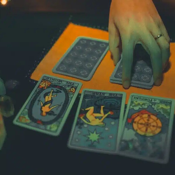 Prévisions astrologiques du 20 août 2024 : Découvrez votre avenir avec notre tirage de tarot inédit