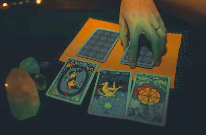 Prévisions astrologiques du 20 août 2024 : Découvrez votre avenir avec notre tirage de tarot inédit