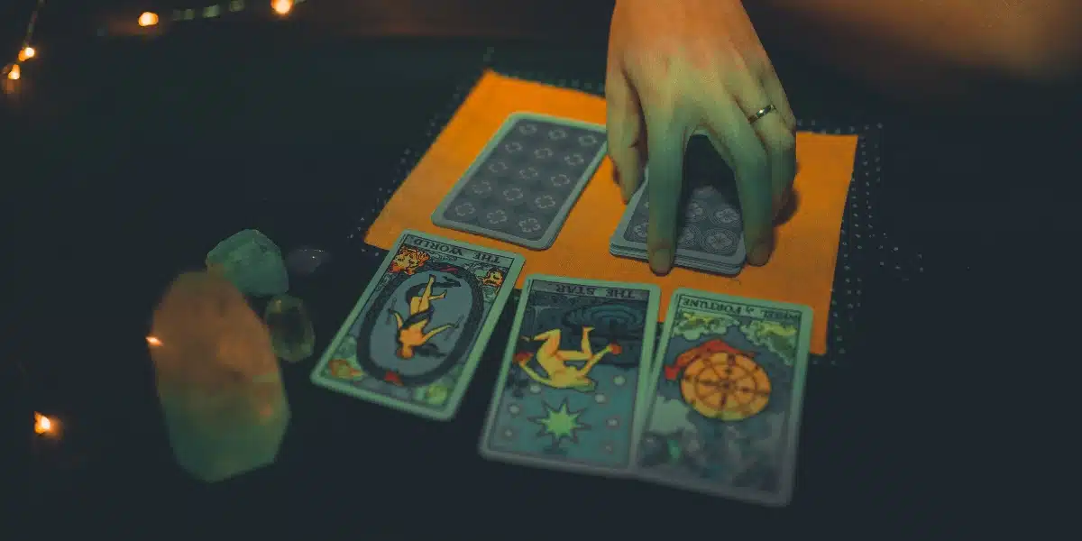 Prévisions astrologiques du 20 août 2024 : Découvrez votre avenir avec notre tirage de tarot inédit