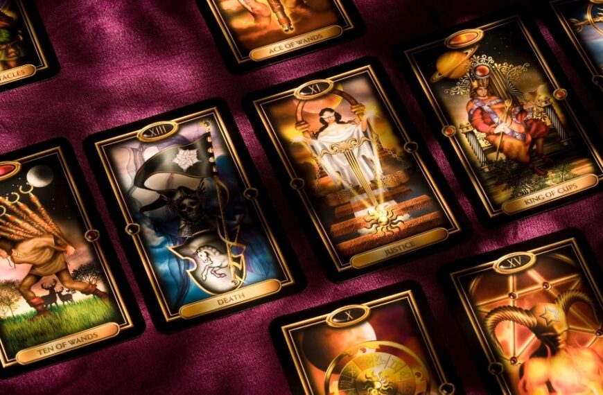 Découvrez le pouvoir des astres et du tarot : Vos prévisions astrologiques pour le 10 août 2024