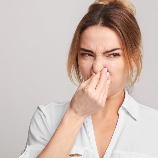 Comment éliminer les mauvaises odeurs du caniveau de douche ?