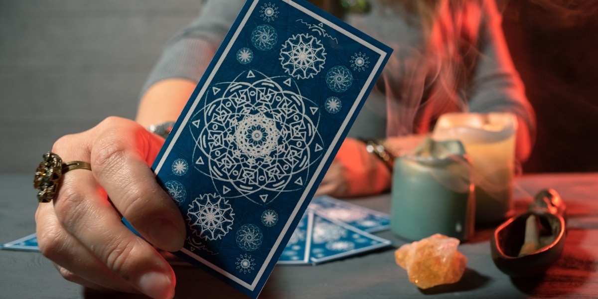 Prévisions tarot semaine du 26 août au 1er septembre 2024 : Transitions, révélations et croissance personnelle