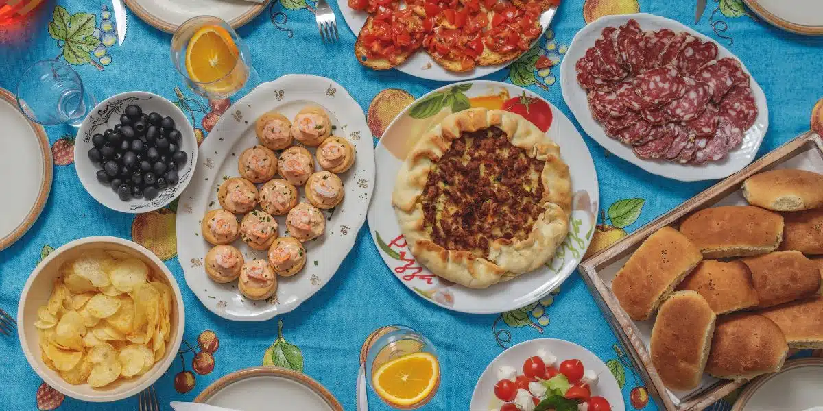 Conseils pour un apéro dînatoire sans tracas : 10 recettes faciles et rapides sans cuisson à découvrir