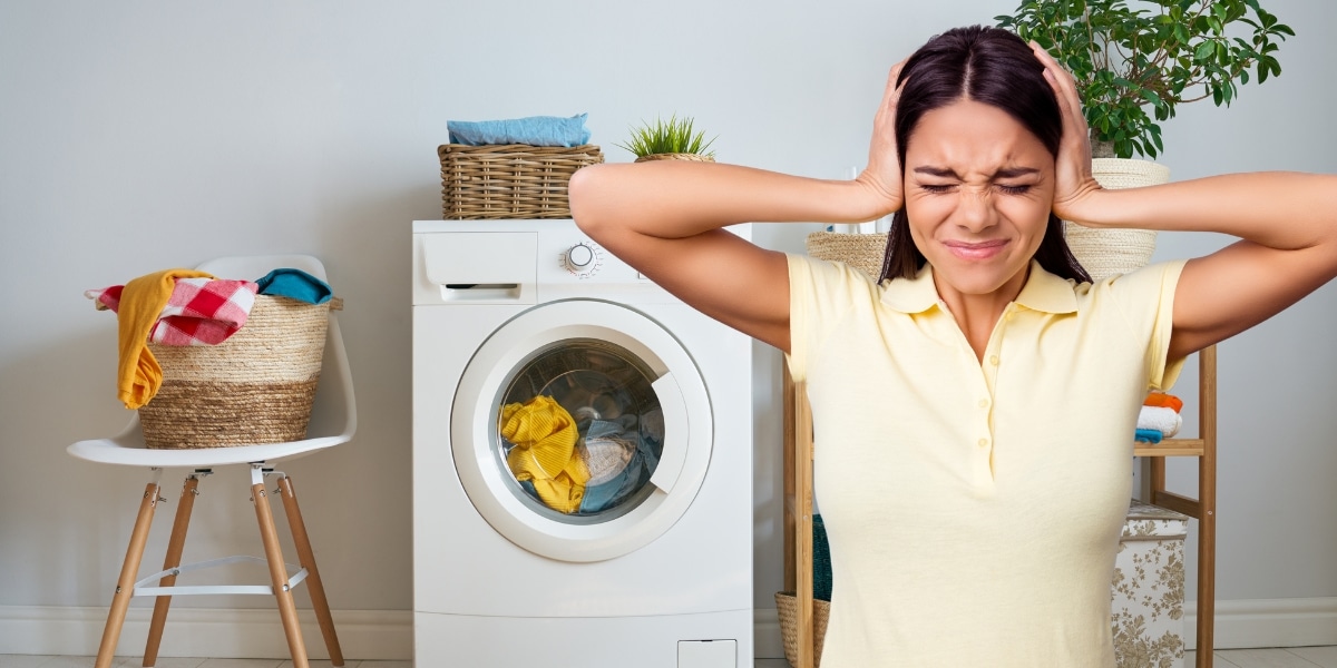 Conseils pour réduire le bruit de votre machine à laver : une lessive apaisée et silencieuse