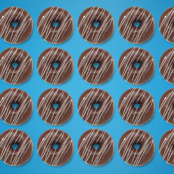 Défi visuel : testez votre acuité et trouvez l'intrus caché parmi ces délicieux donuts en moins de 8 secondes ! Serez-vous assez rapide pour relever le challenge ?